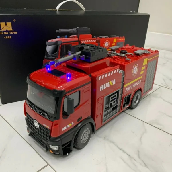 HUINA 1562 1:14 2.4GHZ 22-CH FIRE FIGHTING RC TRUCK W/ WATER SPRYING - Image 5