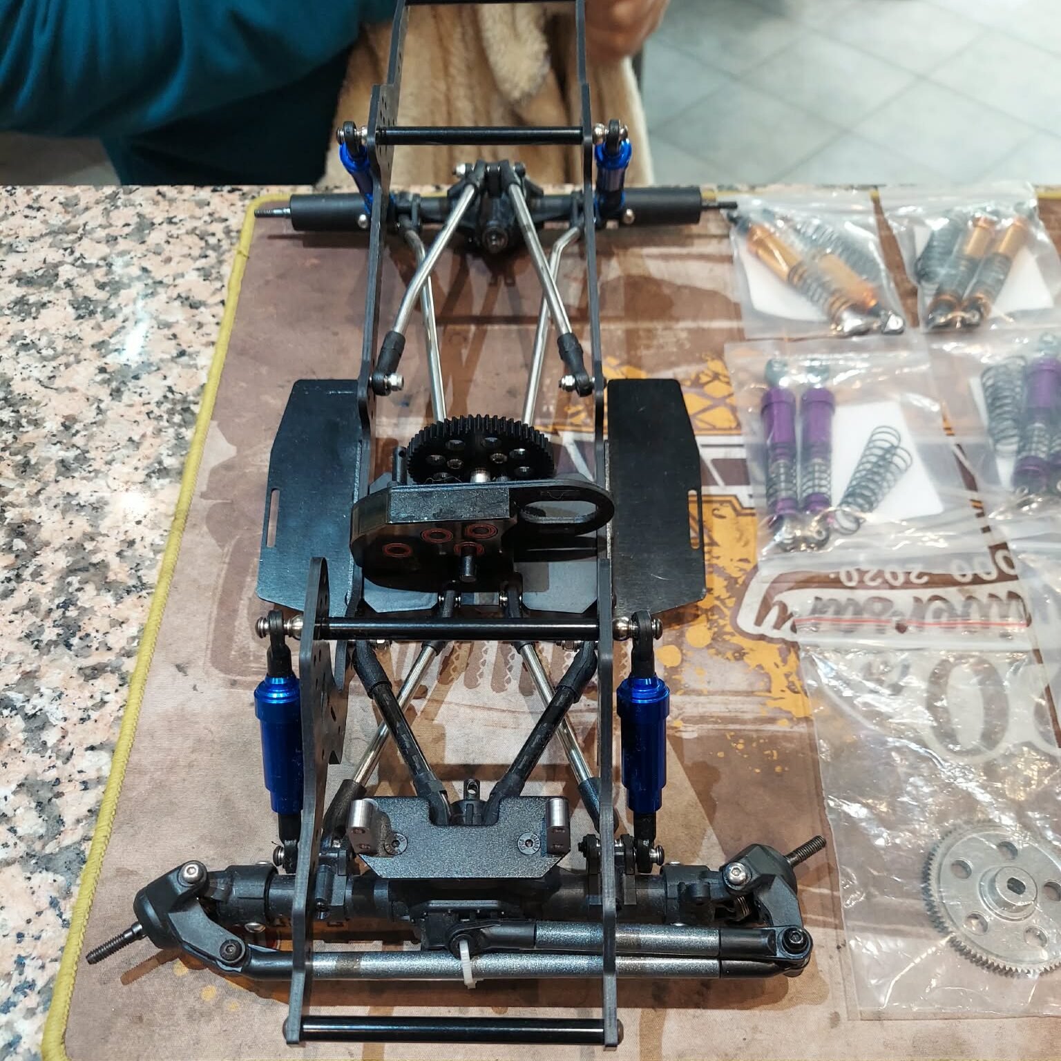 Chassi LCG Injora com extras