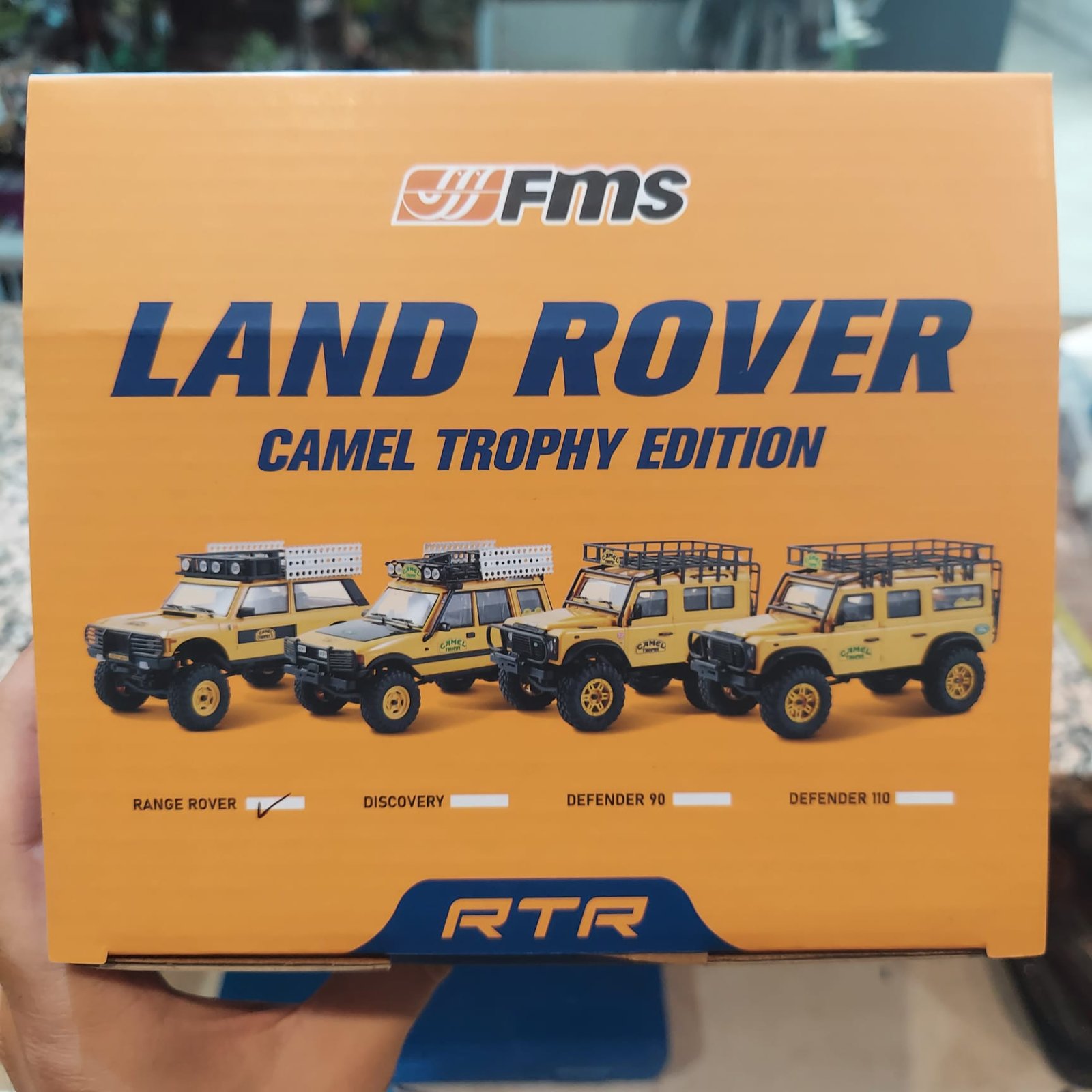 FMS 1:24 RANGE ROVER RANGE ROVER FIRST-GENERATION RTR YELLOW - Image 6